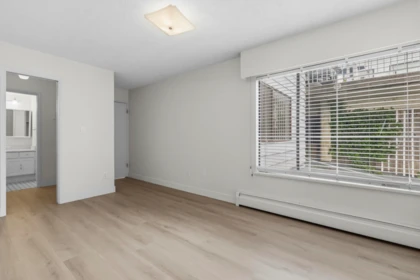 Hallway Photo of 202 15147 Marine Drive, White Rock, BC
