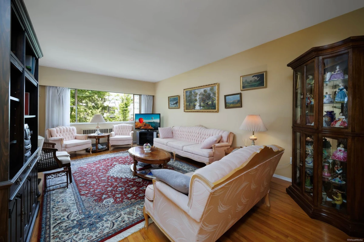 Living Room Photo of 204 2146 W 43rd Avenue, Vancouver, BC
