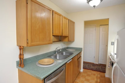 Breakfast Nook Photo of 307 1444 Martin Street, White Rock, BC