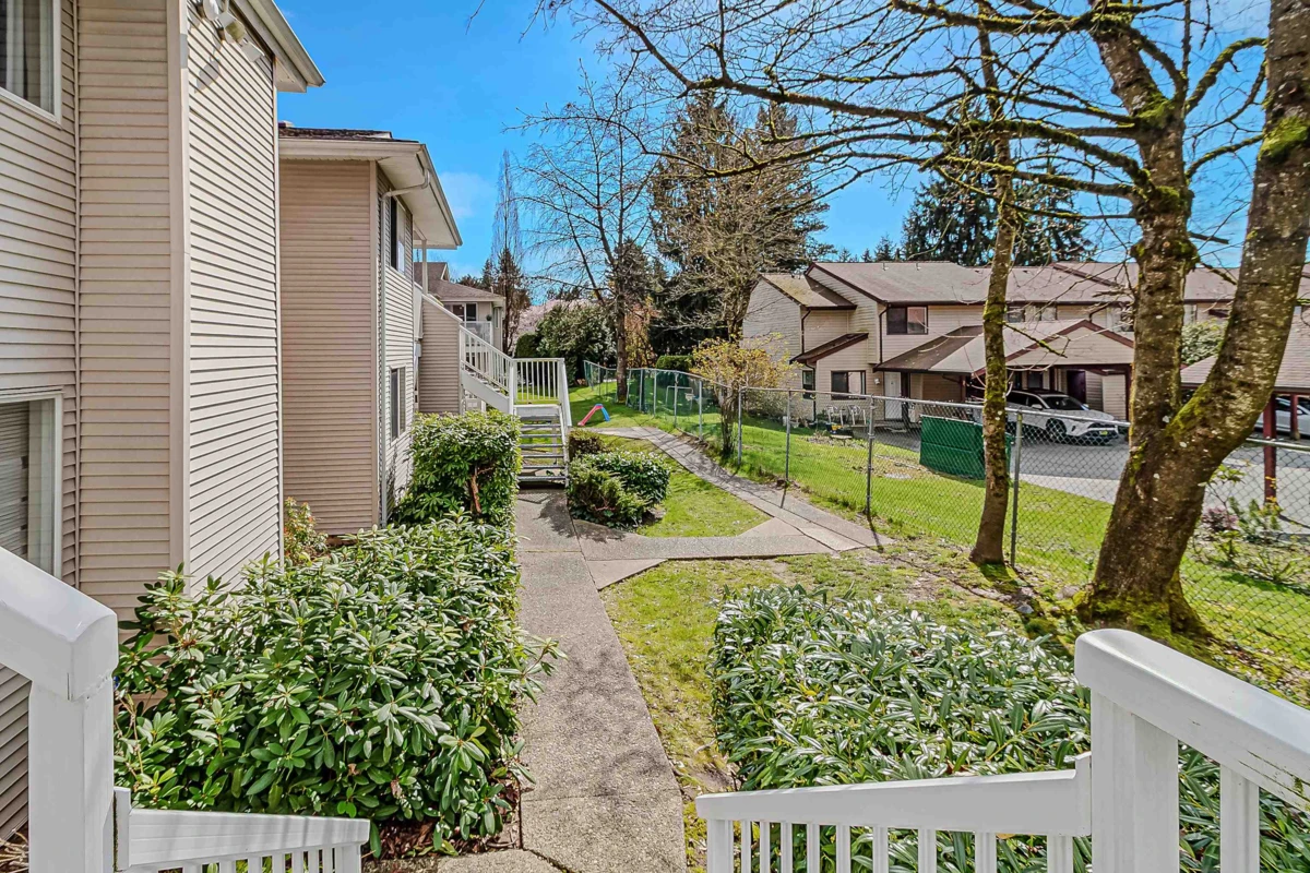 Living Room Photo of 613 13923 72 Avenue, Surrey, BC