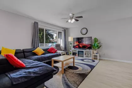 Kitchen Island Photo of 613 13923 72 Avenue, Surrey, BC