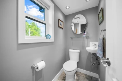 Hot Tub / Spa Photo of 34931 Ferndale Avenue, Mission, BC