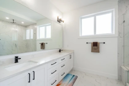 Powder Room Photo of 2 4581 Sumas Mountain Road, Abbotsford, BC