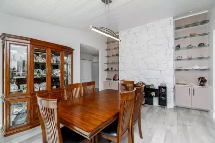 Breakfast Nook Photo of 33097 14th Avenue, Mission, BC
