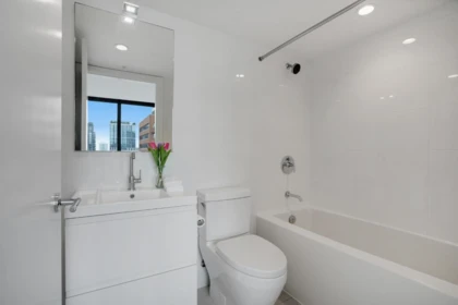 Laundry Room Photo of 1502 1133 Hornby Street, Vancouver, BC