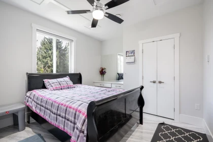 Powder Room Photo of 14115 76 Avenue, Surrey, BC