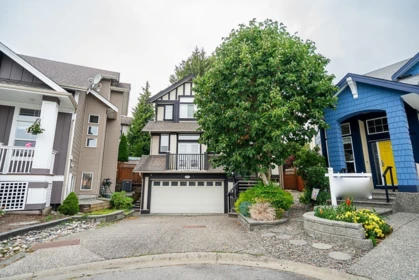 Swimming Pool Photo of 6075 165a Street, Surrey, BC