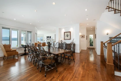 Breakfast Nook Photo of 8 Ocean Point Drive, West Vancouver, BC