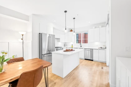 Kitchen Photo of 18 19897 75a Avenue, Langley, BC