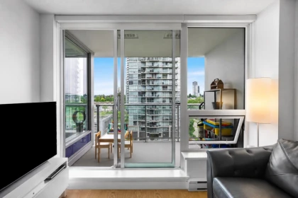 Breakfast Nook Photo of 1007 13696 100 Avenue, Surrey, BC