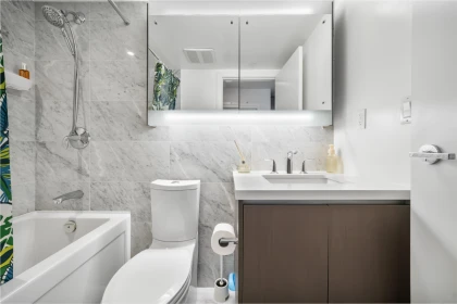 Powder Room Photo of 1007 13696 100 Avenue, Surrey, BC