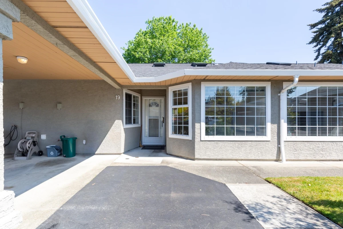 Living Room Photo of 19 12311 Cambie Road, Richmond, BC