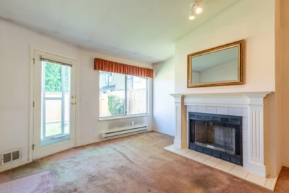 Office / Den Photo of 19 12311 Cambie Road, Richmond, BC