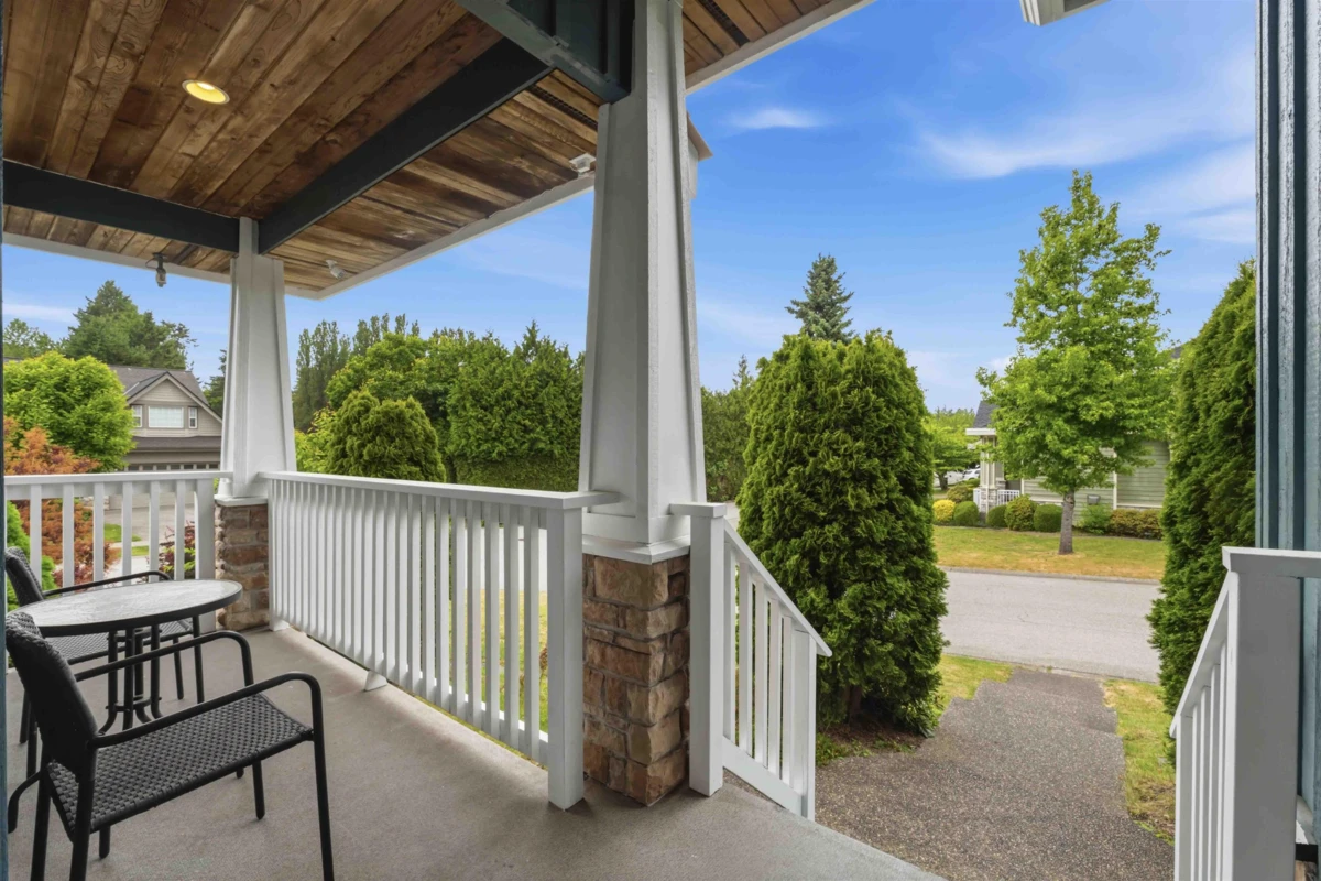 Dining Area Photo of 14708 31a Avenue, Surrey, BC