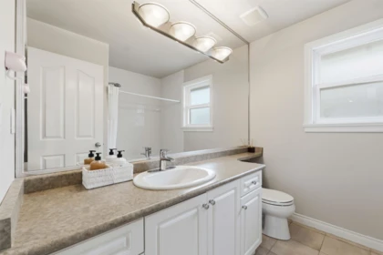 Entry Foyer Photo of 14708 31a Avenue, Surrey, BC