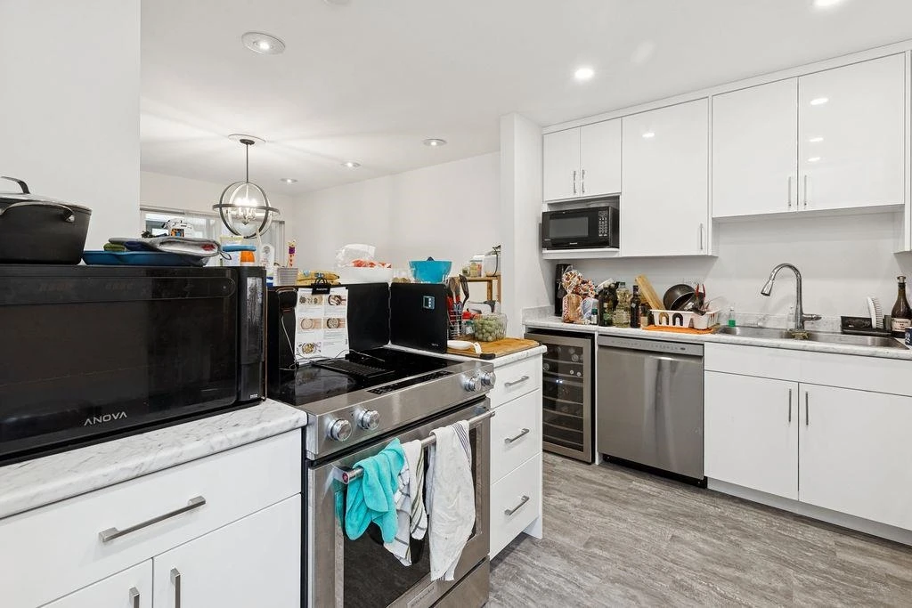 Dining Area Photo of 6605 Turnberry Crescent, Vancouver, BC