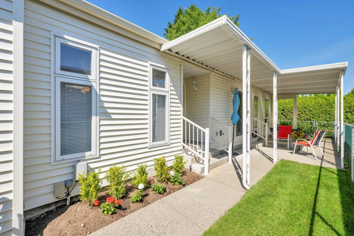 Family Room Photo of 7 2345 Cranley Drive, Surrey, BC