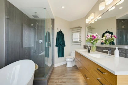 Mudroom Photo of 33449 RICHARDS AVENUE, Mission BC V2V 7E4