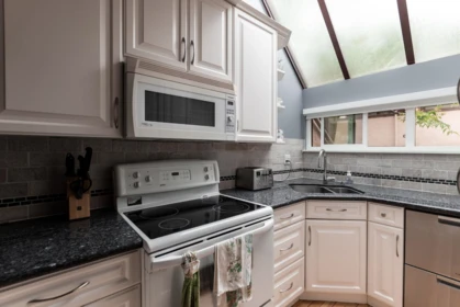 Kitchen Photo of 7 2485 Cornwall Avenue, Vancouver, BC
