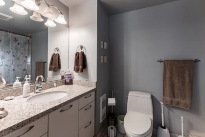 Primary Bathroom Photo of 7 2485 Cornwall Avenue, Vancouver, BC
