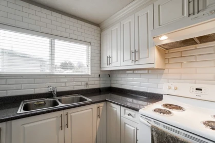 Primary Bathroom Photo of 17954 58 Avenue, Surrey, BC