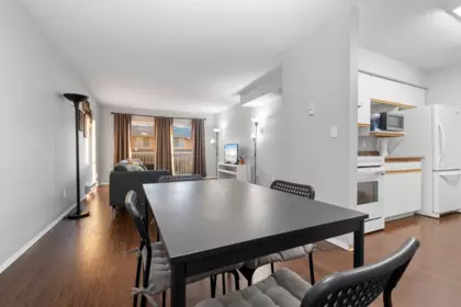 Kitchen Island Photo of 208 45222 Watson Road, Chilliwack, BC