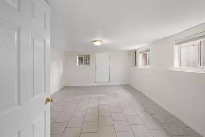 Entry Foyer Photo of 2808 Eastern Avenue, North Vancouver, BC