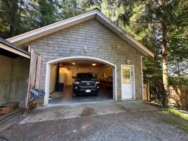 Backyard Photo of 165 Ontario Place, Salt Spring Island, BC