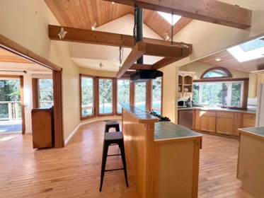 Breakfast Nook Photo of 165 Ontario Place, Salt Spring Island, BC