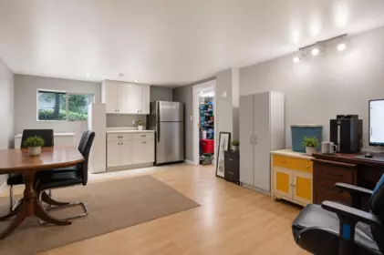 Breakfast Nook Photo of 6828 144 STREET, Surrey BC V3W 5R7