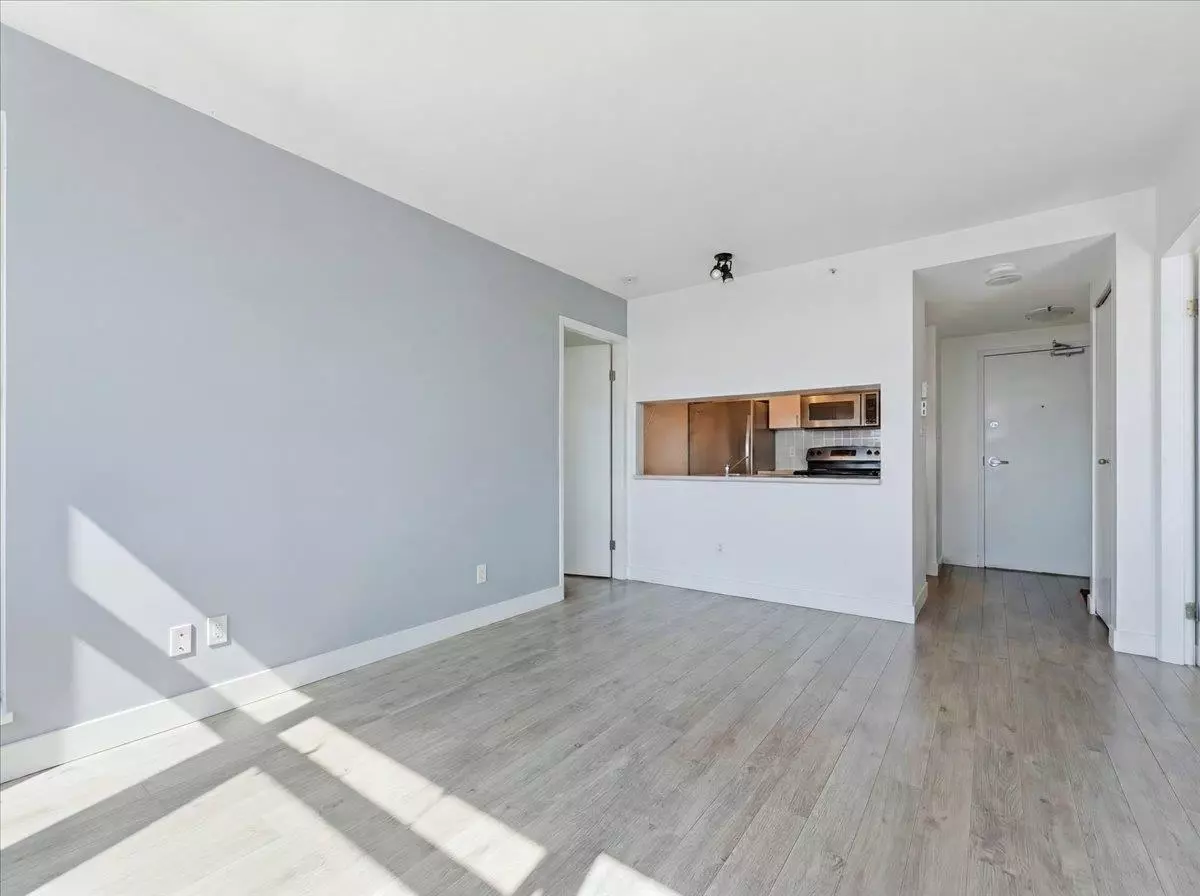 Family Room Photo of 2008 438 Seymour Street, Vancouver, BC