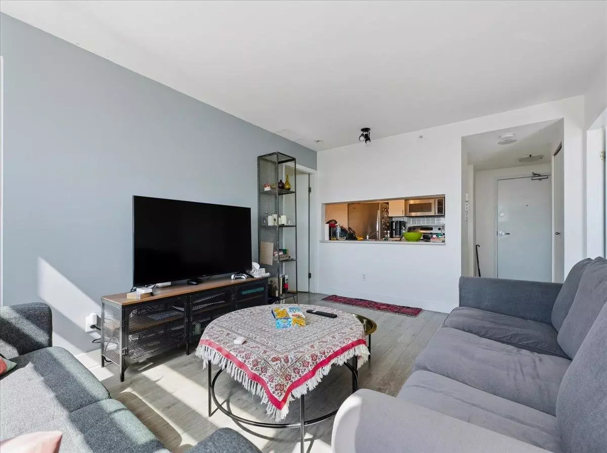 Living Room Photo of 2008 438 Seymour Street, Vancouver, BC