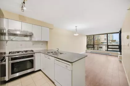 Kitchen Photo of 303 6331 Buswell Street, Richmond, BC