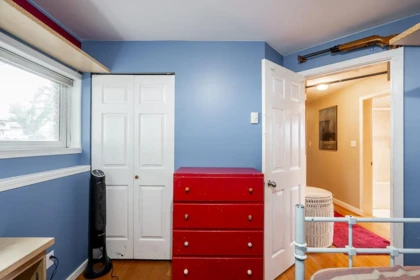 Basement Recreation Room Photo of 15661 92 Avenue, Surrey, BC