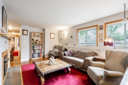Breakfast Nook Photo of 15661 92 Avenue, Surrey, BC