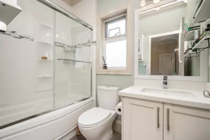 Hallway Photo of 6751 135 Street, Surrey, BC