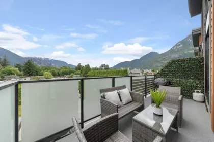 Breakfast Nook Photo of 206 39767 Government Road, Squamish, BC