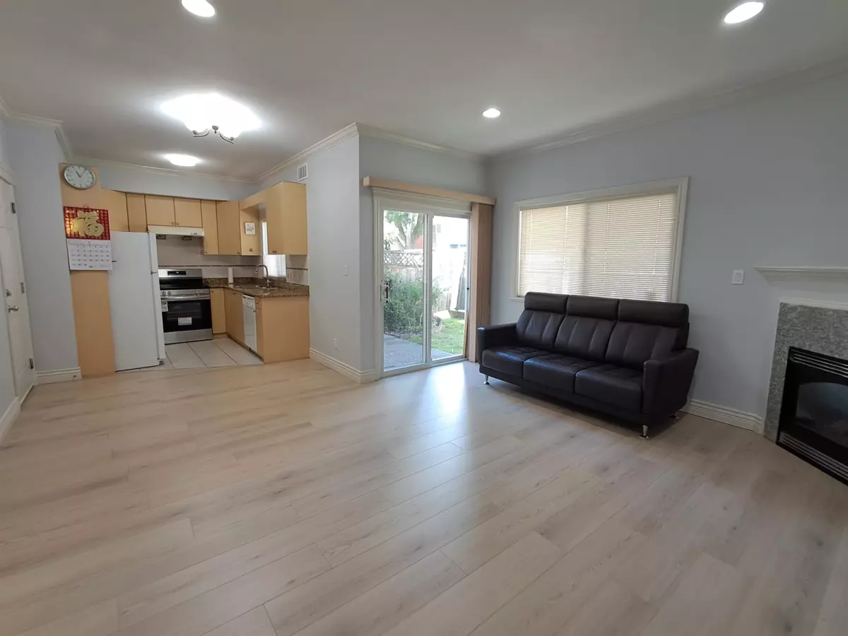 Dining Area Photo of 3 7433 St. Albans Road, Richmond, BC