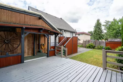 Garden / Landscaping Photo of 3554 Hastings Street, Port Coquitlam, BC