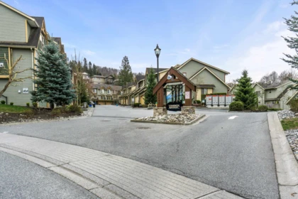 Swimming Pool Photo of 24 46840 Russell Road, Chilliwack, BC