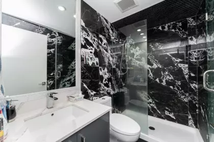 Primary Bathroom Photo of 12850 115b Avenue, Surrey, BC