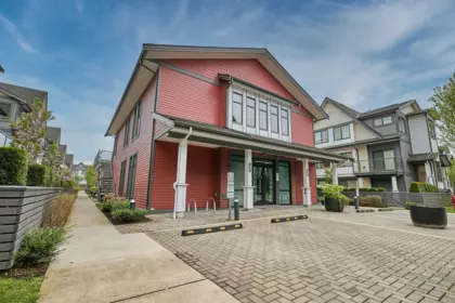 Backyard Photo of 204 19451 Sutton Avenue, Pitt Meadows, BC