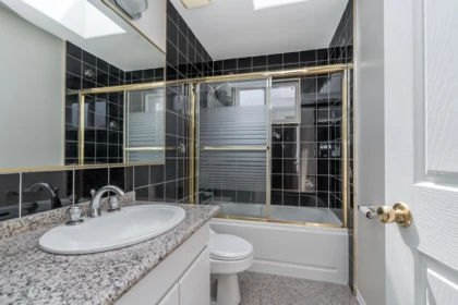 Mudroom Photo of 2304 Garden Drive, Vancouver, BC