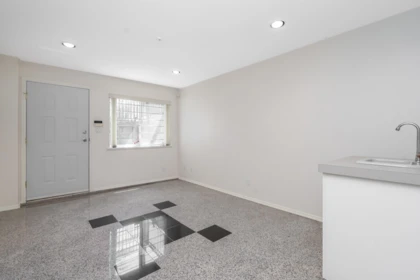 Office / Den Photo of 2304 Garden Drive, Vancouver, BC