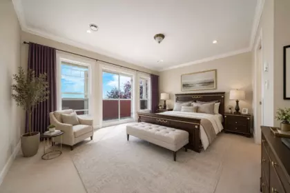 Entry Foyer Photo of 5511 Mckee Street, Burnaby, BC