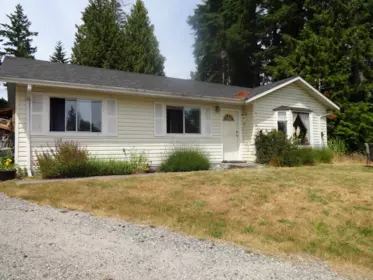 1088 Sunnyside Road, Gibsons, BC, Gibsons — Single Family Residence for sale