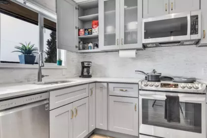 Guest Bathroom Photo of 409 W 27th Street, North Vancouver, BC
