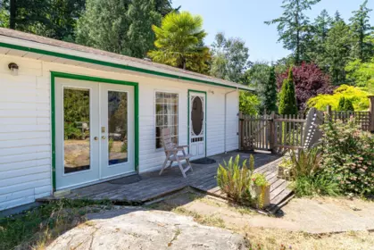 Front Yard Photo of 504 Bayview Drive, Mayne Island, BC