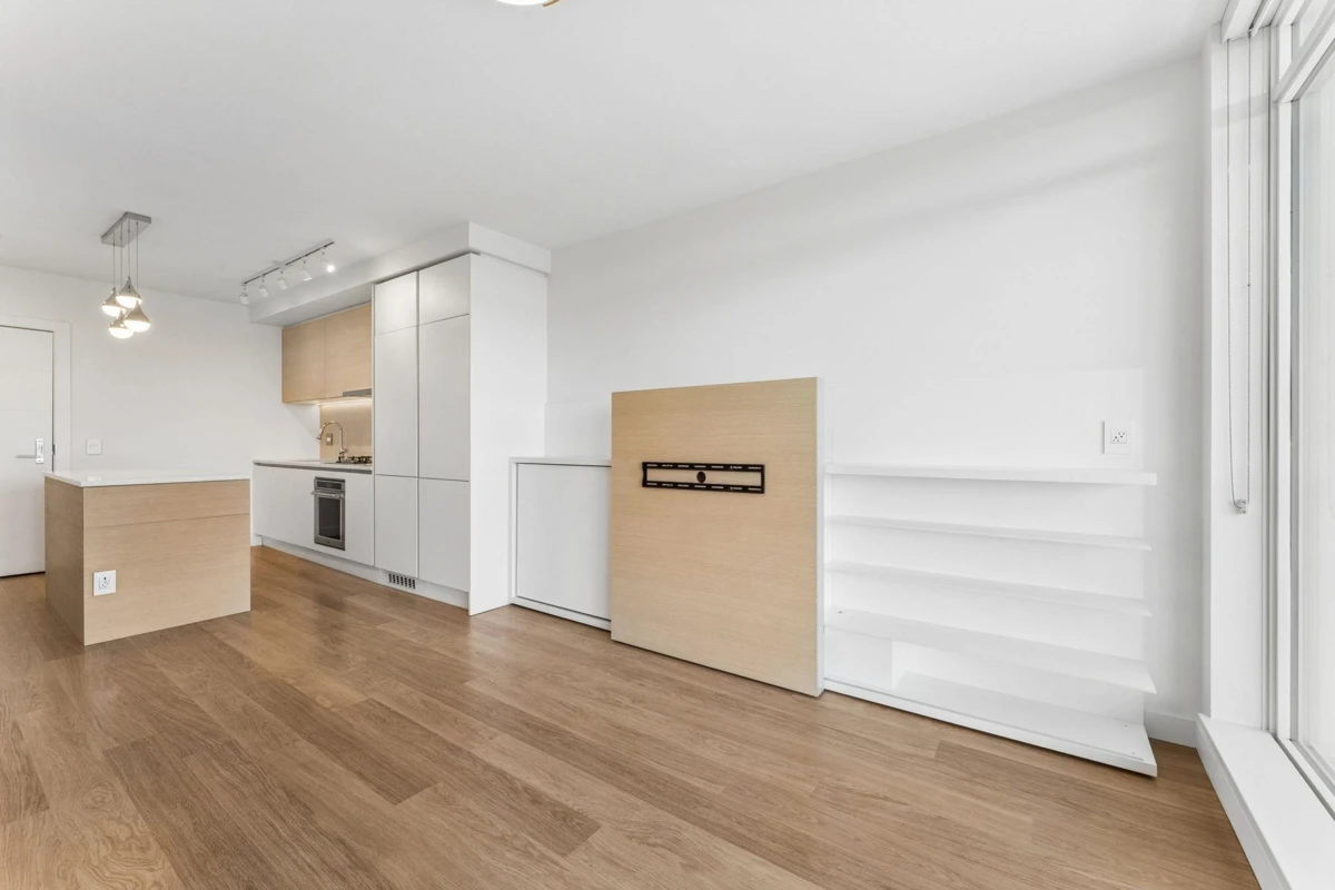 Family Room Photo of 1808 525 Foster Avenue, Coquitlam, BC