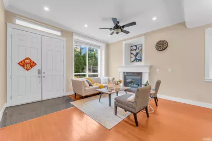 5880 Irmin Street, Burnaby, BC, Burnaby — Half Duplex for sale
